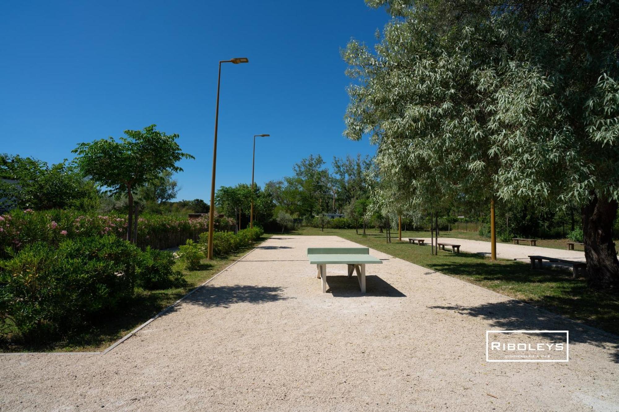 T4 Climatise Avec Piscine A 400M De La Mer Vias Exterior photo
